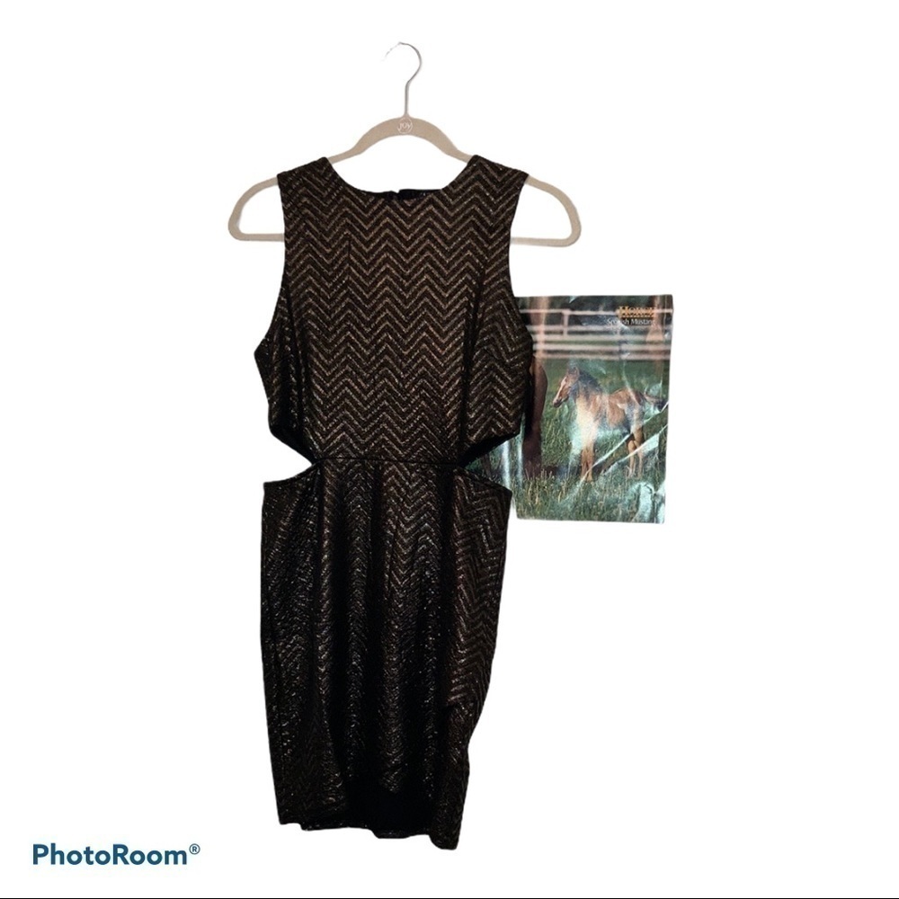 High low midi dress by Moon Collection